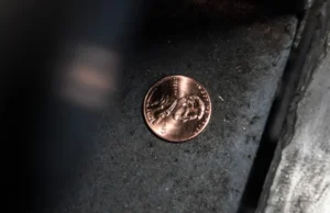 De cent is niet meer. Opgeruimd staat netjes.