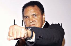 Muhammad Ali maakt duidelijk wie zijn boksidool is: ‘Hij was de koning’
