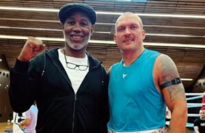 Lennox Lewis noemde een zwaargewicht bokser uit zijn tijd die Oleksandr Usyk kon verslaan